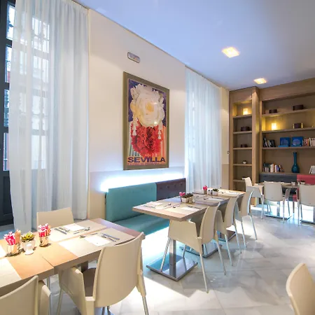 Szálloda Petit Palace Marques Santa Ana 4*