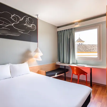Ibis Hotel Sevilla