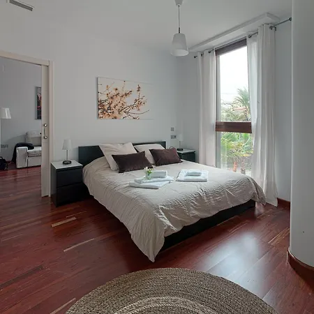 Apartment Azz Torre De La Plata Seville