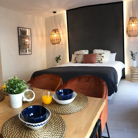 Aparthotel Magna 2*