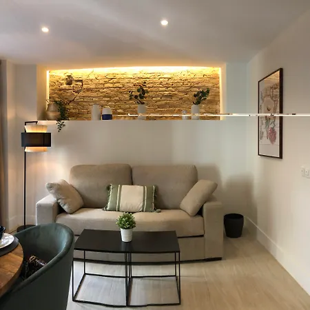 Magna Aparthotel