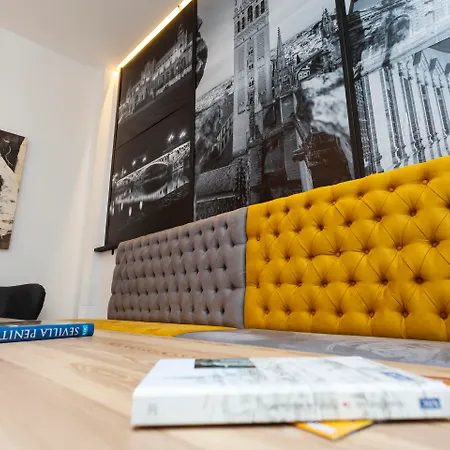 Hotel Basic Sevilla Catedral 3*