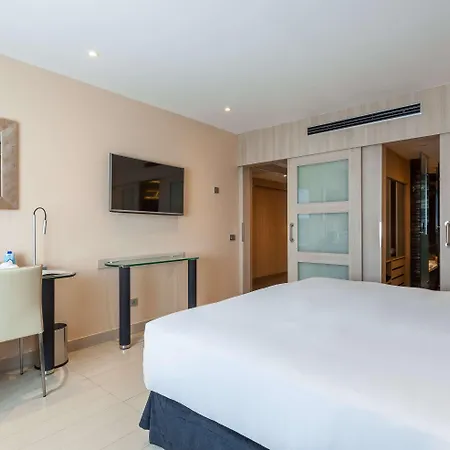 The Level At Melia 3*