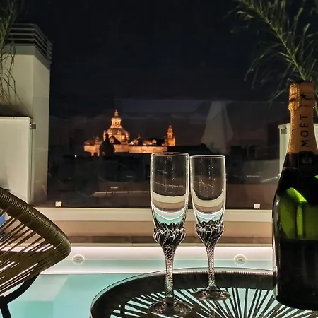 Luxury Penthouse With Private Pool Setas Monument