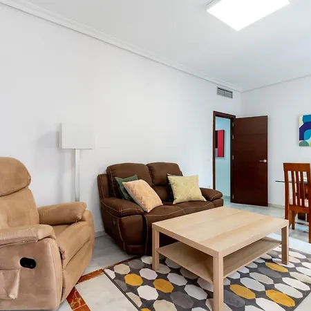 Holi-rent Cuna Apartment Seville