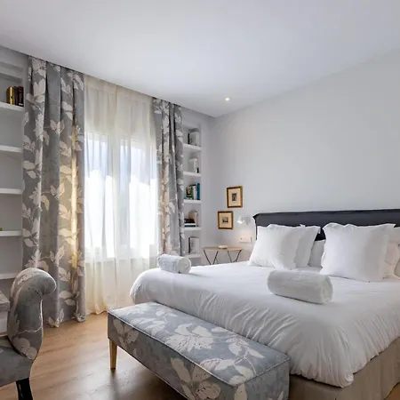 Apartment Plaza De Espana Deluxe By Valcambre *