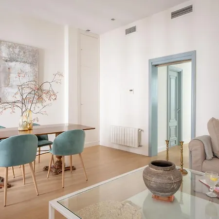 Plaza Nueva 2 Bedrooms & 2 Bathrooms *