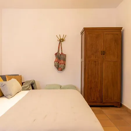 Andalusian Courtyard Apartment Seville