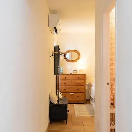 Andalusian Courtyard Apartment Seville