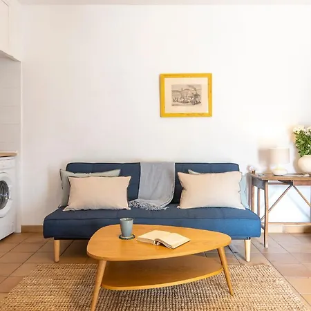 Andalusian Courtyard Apartment Seville