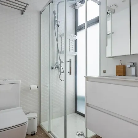 Nervion 2 - Vacacional Apartment *