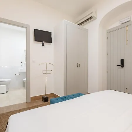 Nuea Santa Cruz Πανσιόν
