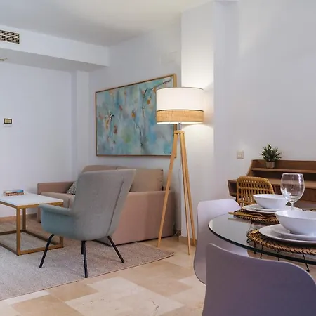 Lirio - Private Parking Included *