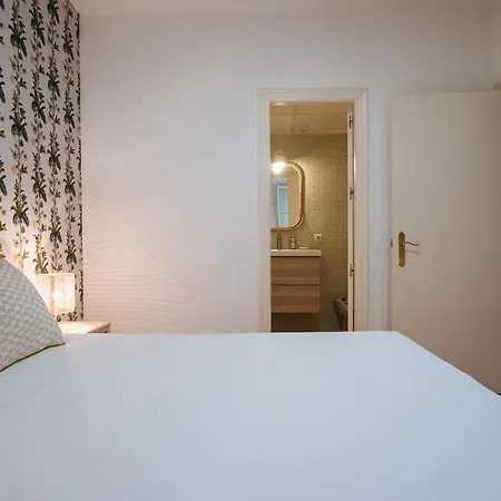 Lirio - Private Parking Included