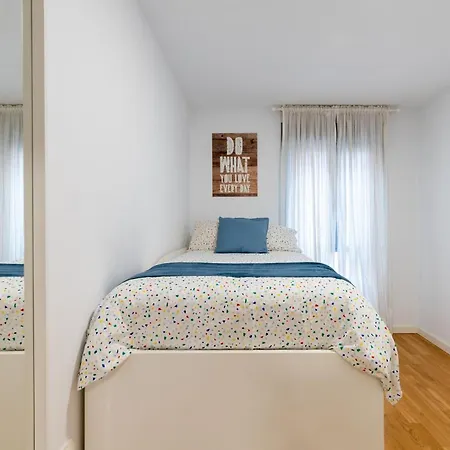 Piso Nuevo En Triana * Seville