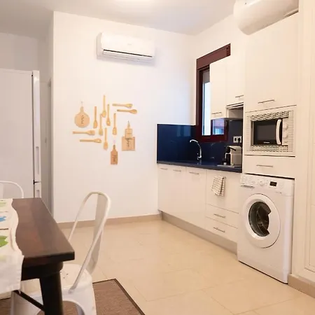 Gotoseville Altair Apartment
