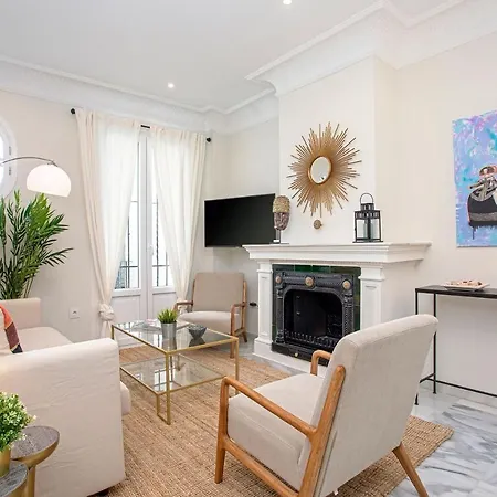 Genteel San Isidoro Apartment *