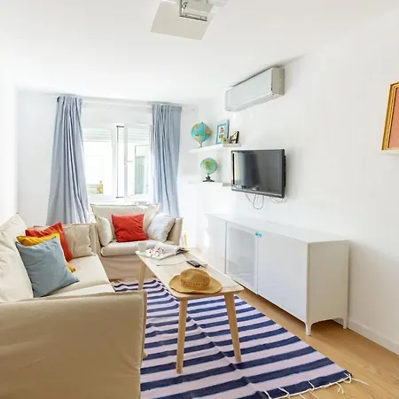 Apartment Colours And Garage Historical Center 4 Pax *