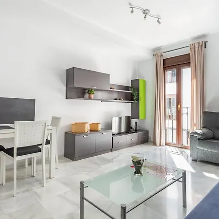 First Floor Near Macarena Church Apartment