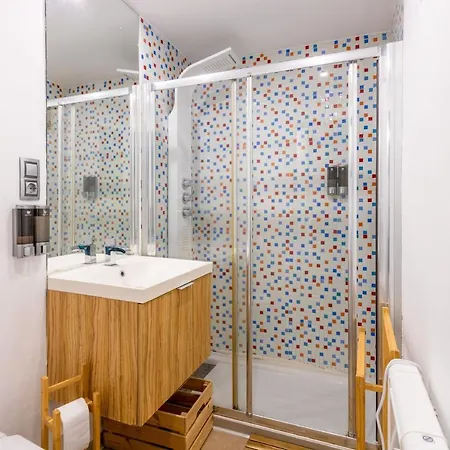 Colours And Garage Historical Center 4 Pax Apartment Seville