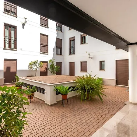 First Floor Near Macarena Church Apartment *