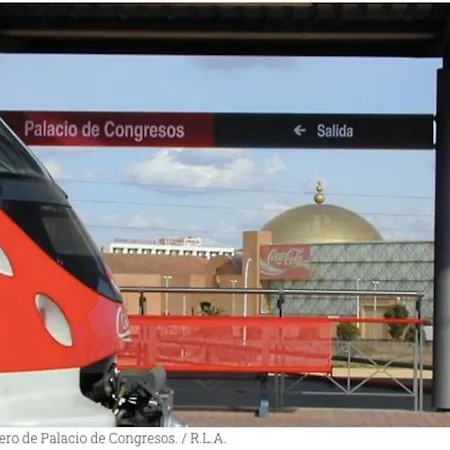 Fibes Con Parking Gratis. Sevilla Este. Appartamento Siviglia