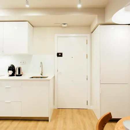 1bd 1bth - Center- Alfalfa * Seville