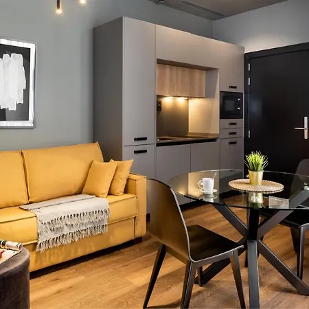Apartment Muralla By Lola Seville