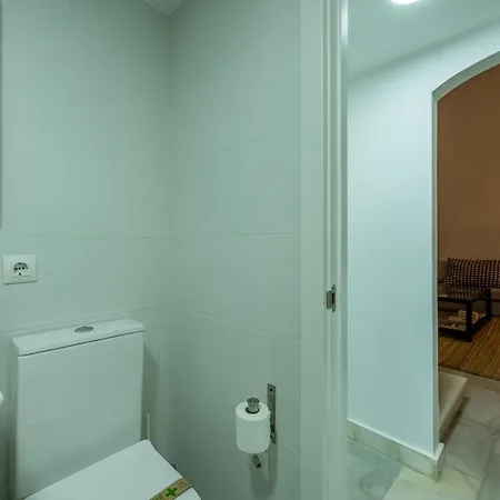 Minty - El Salvador Apartment Seville