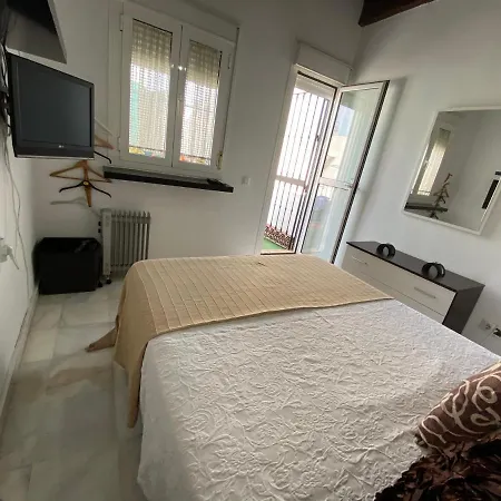 Sweet Triana Apartment *