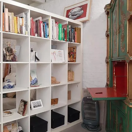 Downtown Loft In A 16th Century Convent Appartement *