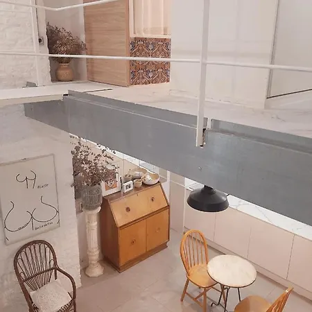 Downtown Loft In A 16th Century Convent Appartement *