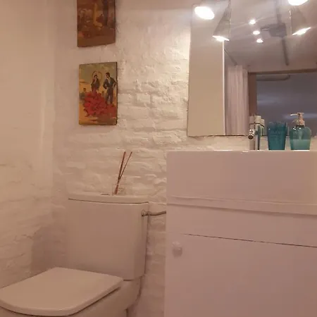 Downtown Loft In A 16th Century Convent Appartement