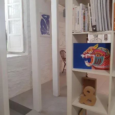 Downtown Loft In A 16th Century Convent Appartement *