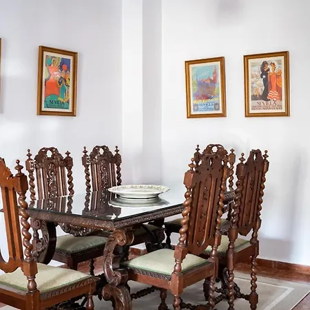 La Casa De San Fernando Con Vistas A Reales Alcazares