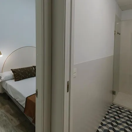 O&l Punonrostro Bright Minimalist Seville