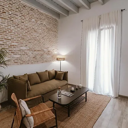 O&l Punonrostro Bright Minimalist Apartment Seville