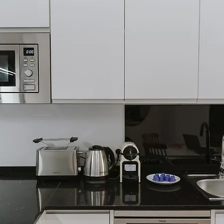 O&l Punonrostro Bright Minimalist Apartment Seville