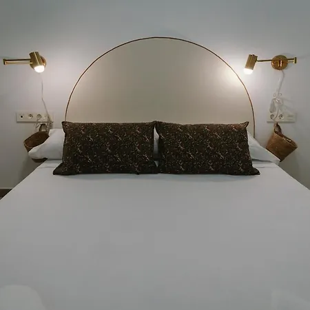 O&l Punonrostro Bright Minimalist Seville