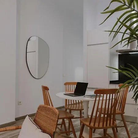 O&l Punonrostro Bright Minimalist Apartment Seville
