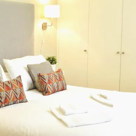 Appartement Homeyseville-penthouse Cathedral Tomas De Ibarra St 6 Pax, Parking Optional *