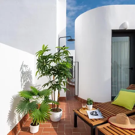 Avanti Clavel, La Terraza Te Conquistara * Seville