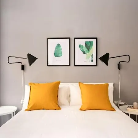 Mia Suite. Center Of