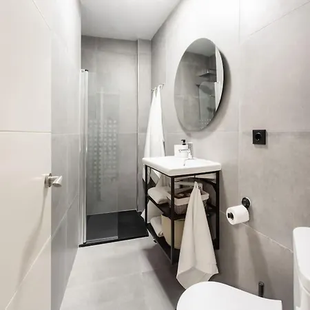 Mia Suite. Center Of *