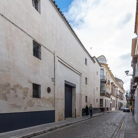 En Monumento Historico Nacional Corral Del Conde-duque De Olivares Appartamento Siviglia