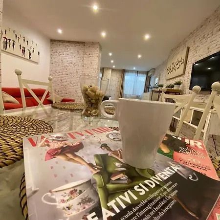 Apartment Palace *