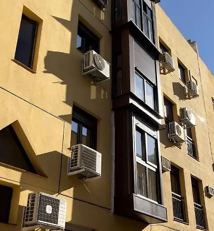 En Luis Montoto, Nervion. Centrico Apartment