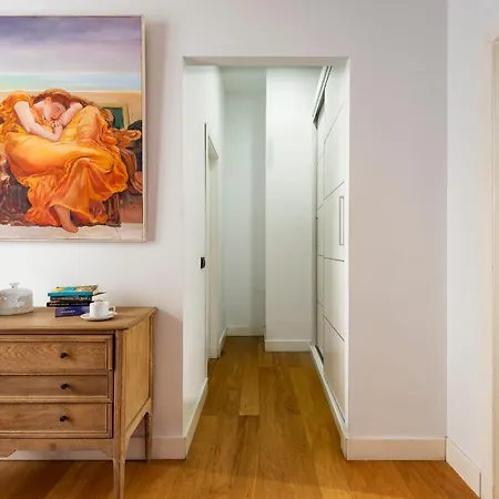 Cathedral Apartment, First Floor