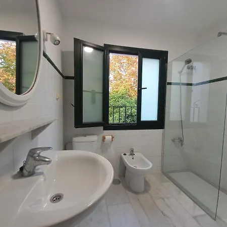 Rest . . . Heliopolis Apartment Seville