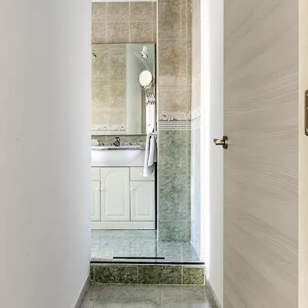 Pureza Dreams De Oasis En Triana Apartment